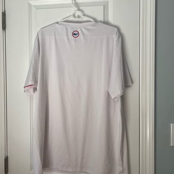 Men’s Vineyard Vines Performance T-shirt - Picture 4 of 5